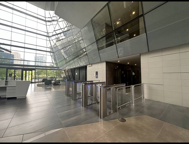 423M² OFFICE TO LET IN SANDTON CENTRAL